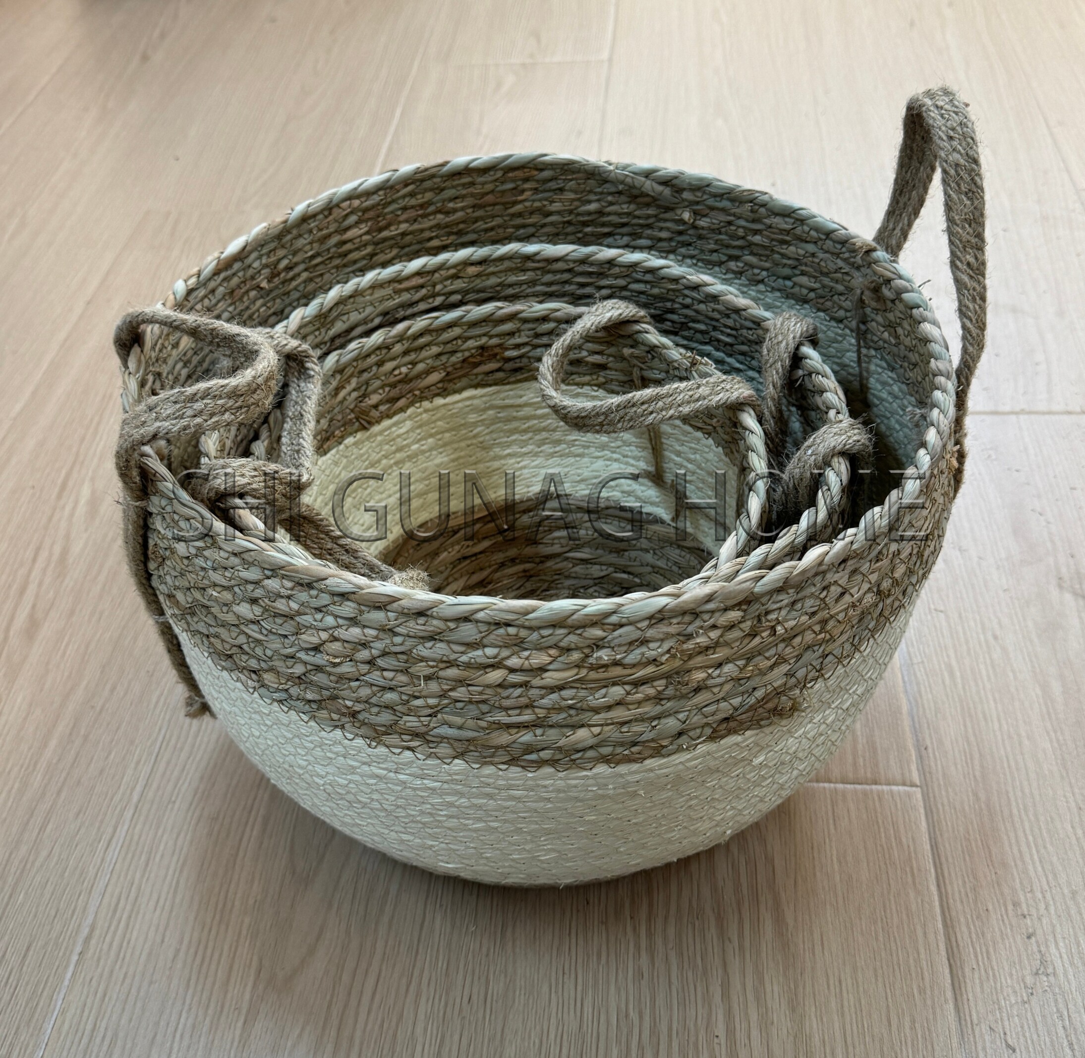 Seagrass baskets D33xH24, D27xH20, D24xH16 cm, 3 pcs